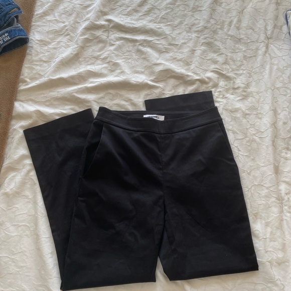 Frame Kick Flip Cropped Pants with Side Zip - Picture 3 of 3